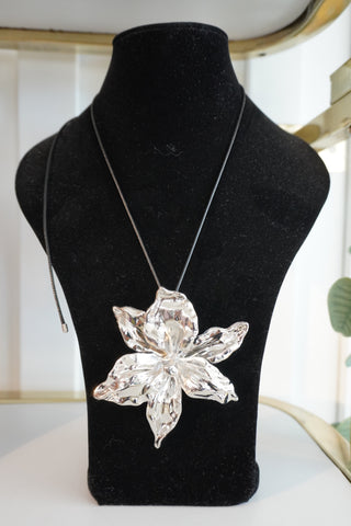 Collar Magnolia de Plata
